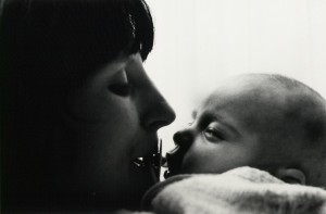 Janet Mendelsohn - Kathleen and her newborn son L (c 1968))